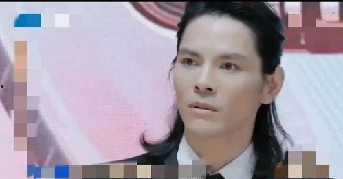 为了吃瓜的他进了娱乐圈,意外踏入娱乐圈开启新人生  第2张 为了吃瓜的他进了娱乐圈,意外踏入娱乐圈开启新人生  第2张