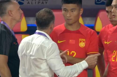 足球最新爆料印度队阵容,实力升级,备战世界杯挑战  第2张 足球最新爆料印度队阵容,实力升级,备战世界杯挑战  第2张