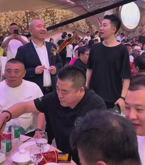 网爆婚礼爆料视频完整版,揭秘明星大婚幕后真相  第2张 网爆婚礼爆料视频完整版,揭秘明星大婚幕后真相  第2张