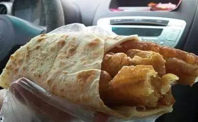 娱乐吃瓜酱大饼,揭秘娱乐圈那些鲜为人知的幕后故事  第3张 娱乐吃瓜酱大饼,揭秘娱乐圈那些鲜为人知的幕后故事  第3张