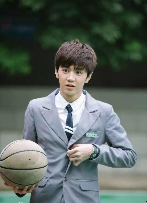 陈哲远娱乐圈爆料视频,揭秘明星幕后真相  第1张 陈哲远娱乐圈爆料视频,揭秘明星幕后真相  第1张